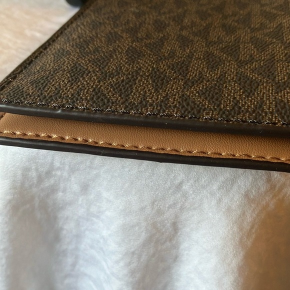 Michael Kors: Brown Passport Holder- card slots - Picture 10 of 14